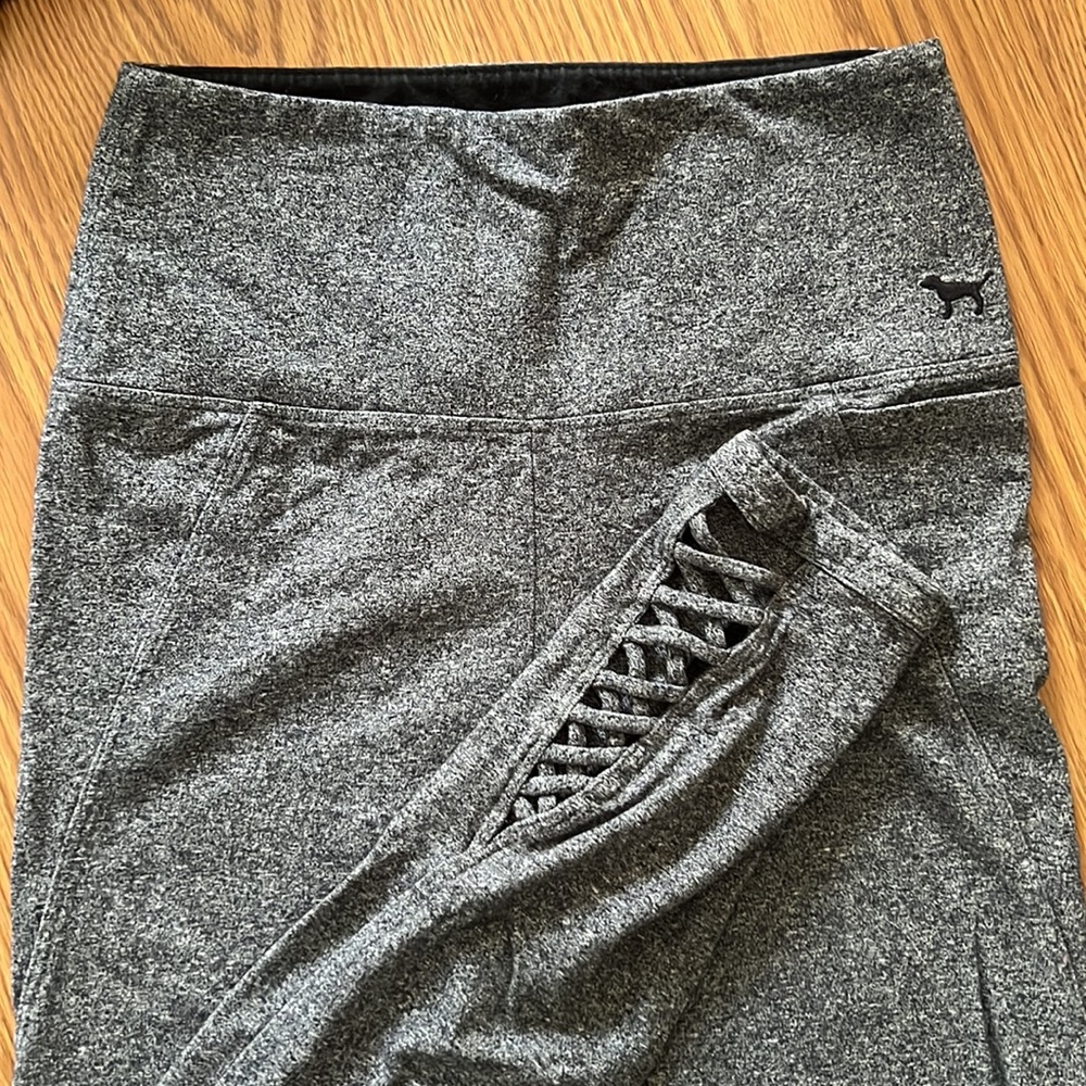 VS PINK grey yoga leggings - Picture 2 of 3